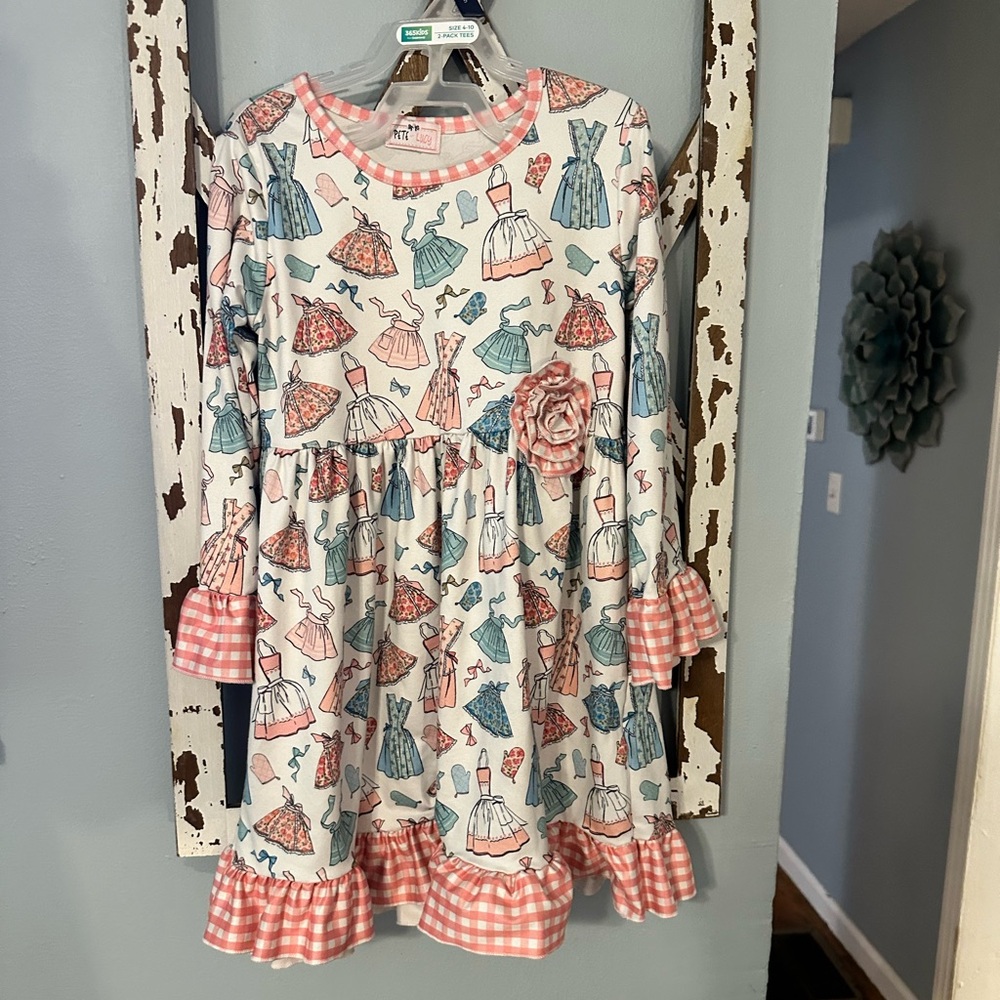 Pete and Lucy dress